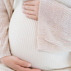 姚班每年仅招收🏷😞哪里代孕便宜约30名🚜🚕学生，🌱均为竞赛金牌得👢💮